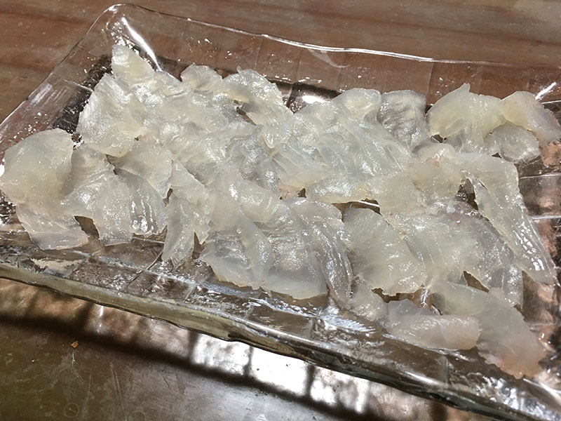 肝合え最高 カワハギとウマヅラハギを同時に食べて比較してみた 新鮮な魚はやっぱり美味い